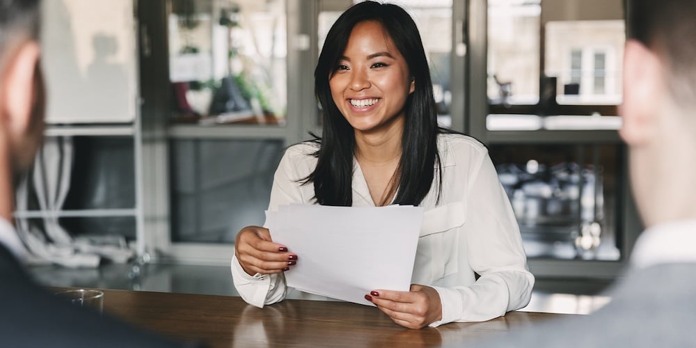 How-to-Calculate-ROI-Woman